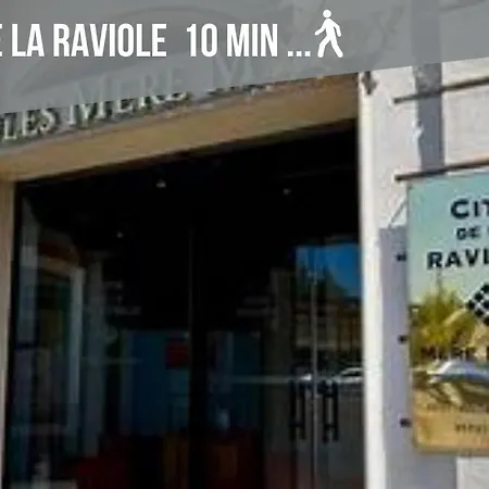 Apartment Le Bouquiniste, Centre Historique, Fibre, Ess, Rez-de-chaussee, Bedinshop