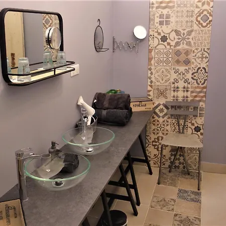 Le Bouquiniste, Centre Historique, Fibre, Ess, Rez-de-chaussee, Bedinshop Апартаменты Роман-сюр-Изер
