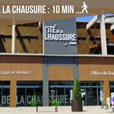 Apartment Le Bouquiniste, Centre Historique, Fibre, Ess, Rez-de-chaussee, Bedinshop *