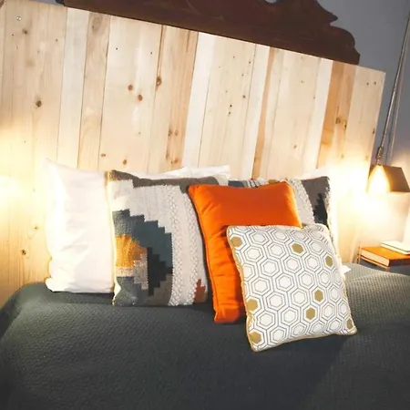 Apartment Le Bouquiniste, Centre Historique, Fibre, Ess, Rez-de-chaussee, Bedinshop *