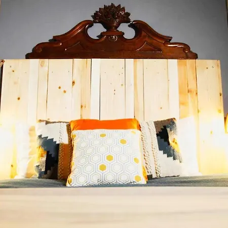 Apartment Le Bouquiniste, Centre Historique, Fibre, Ess, Rez-de-chaussee, Bedinshop